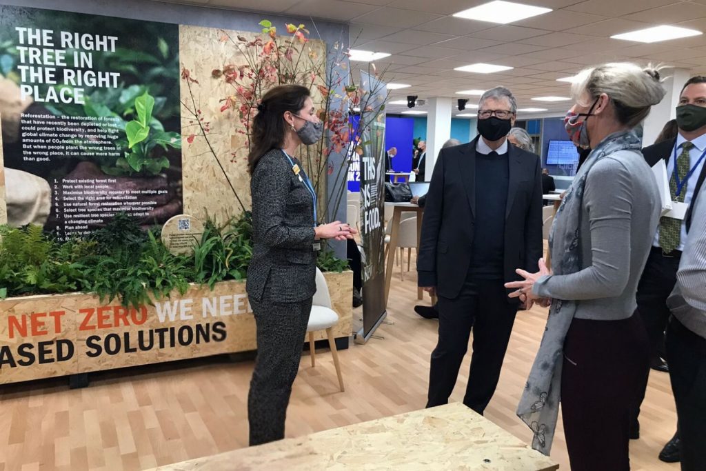 Meredith speaking with Bill Gates at COP26 in Glasgow